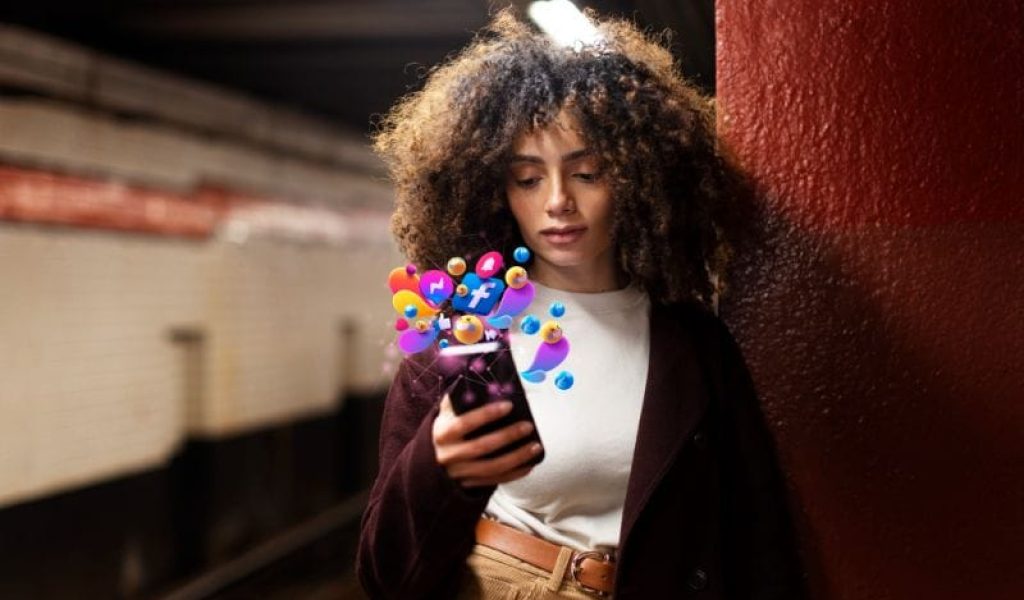 como-gerar-leads-qualificados-em-curitiba-e-sao-paulo-dicas-e-estrategias-agencia-de-marketing-digital.jpg Edifício moderno de escritórios com fachada de vidro, pessoas de negócios na calçada e arranha-céus ao fundo.