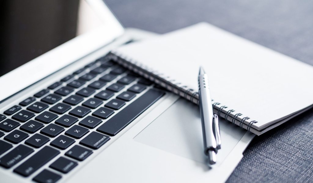 social-media-device-and-stationary-2HS68Q6-scaled social-media-device-and-stationary-2HS68Q6-scaled